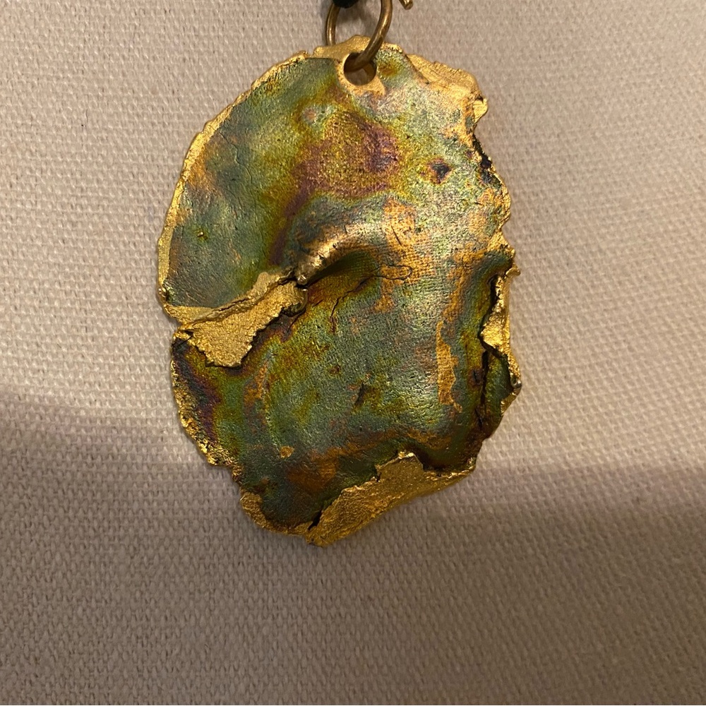 Handcrafted Artisan Green and Gold Stone Pendant Necklace - Women Jewelry - Picture 4 of 8